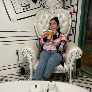 Meet your Posher, Amy